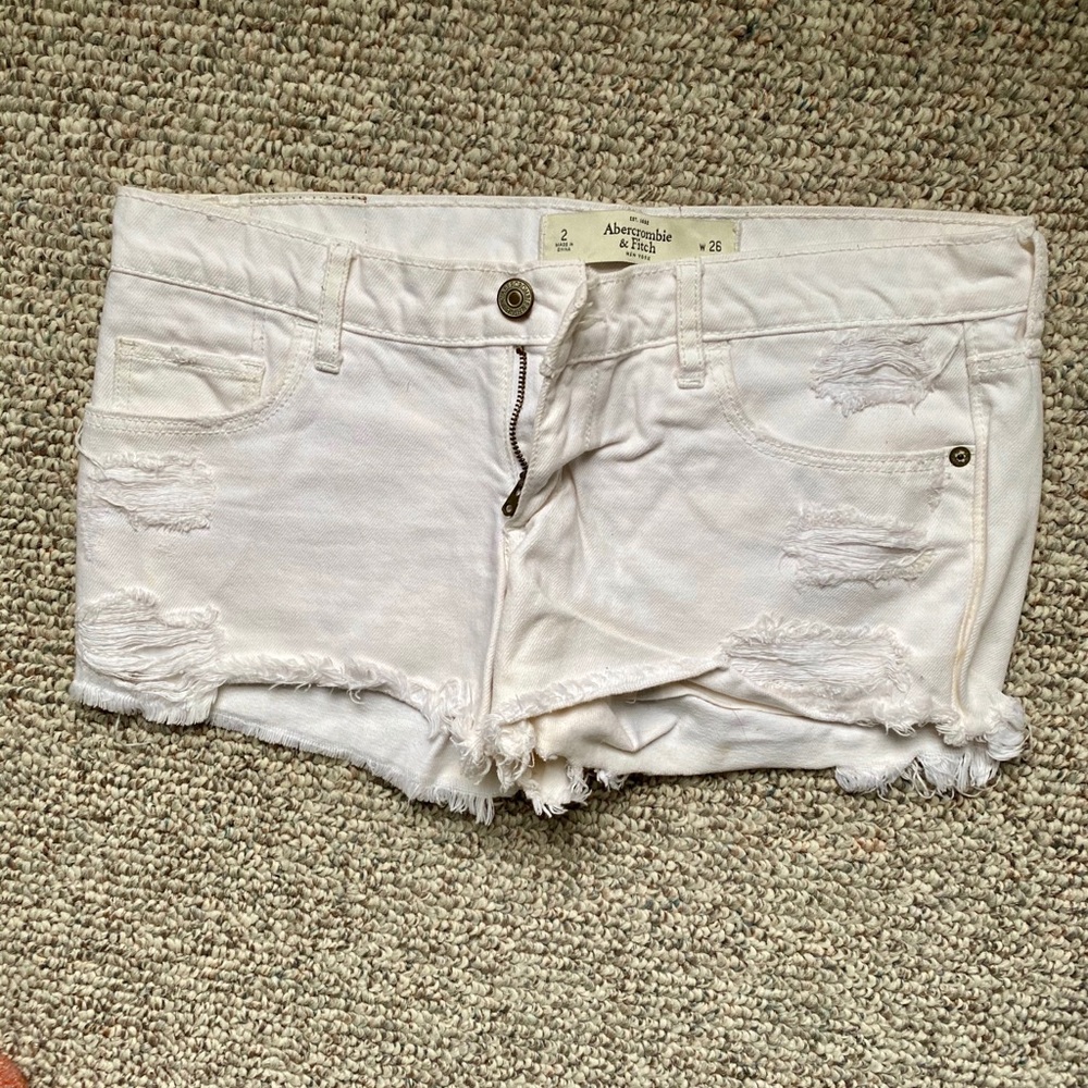 A&F Distressed White Denim Shorts - Size 2 (26W)